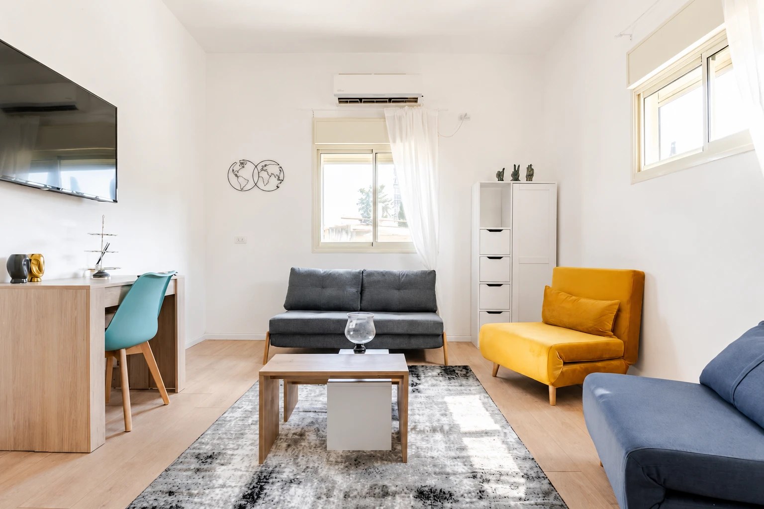 living room with window seating, Buskett Grove Townhouse, Malta